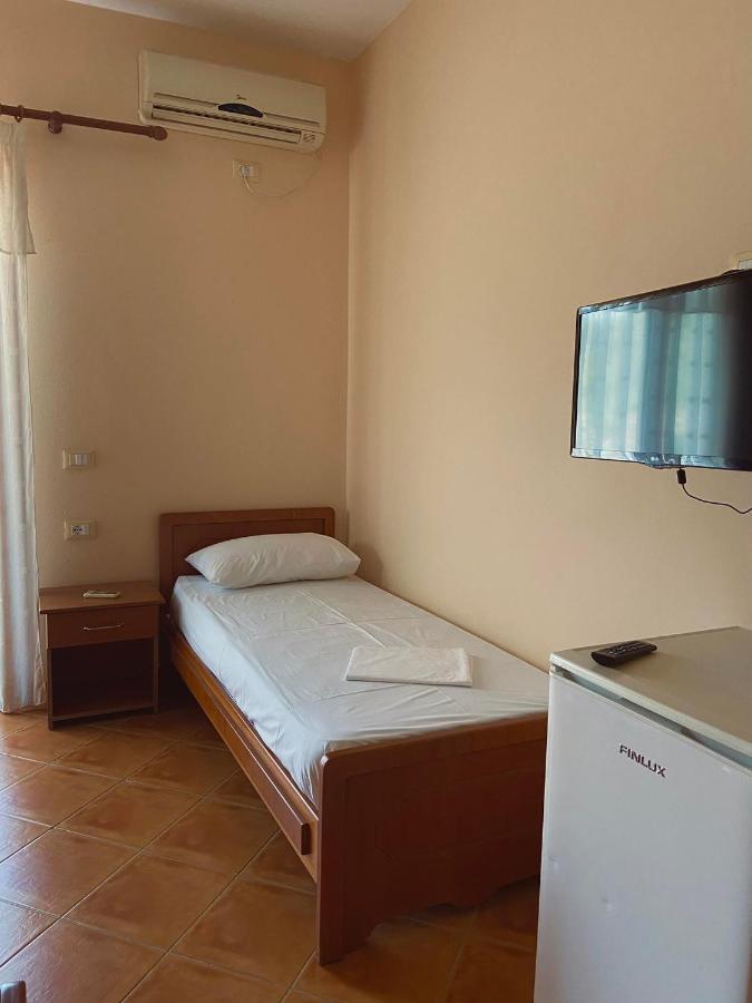 Maria Rentals Radhimë 外观 照片